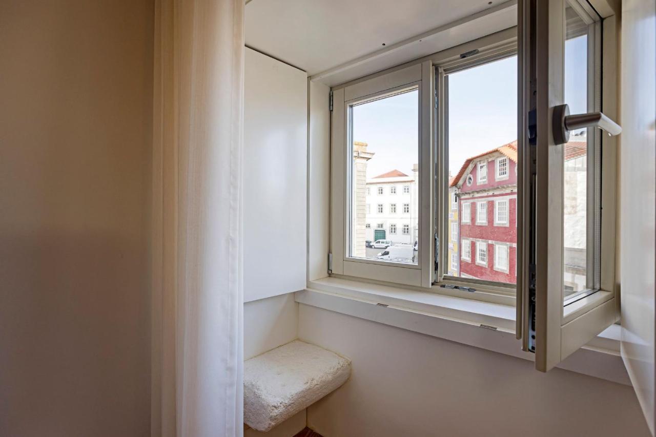 Modern Cativo Apartment By Lovelystay Porto Luaran gambar