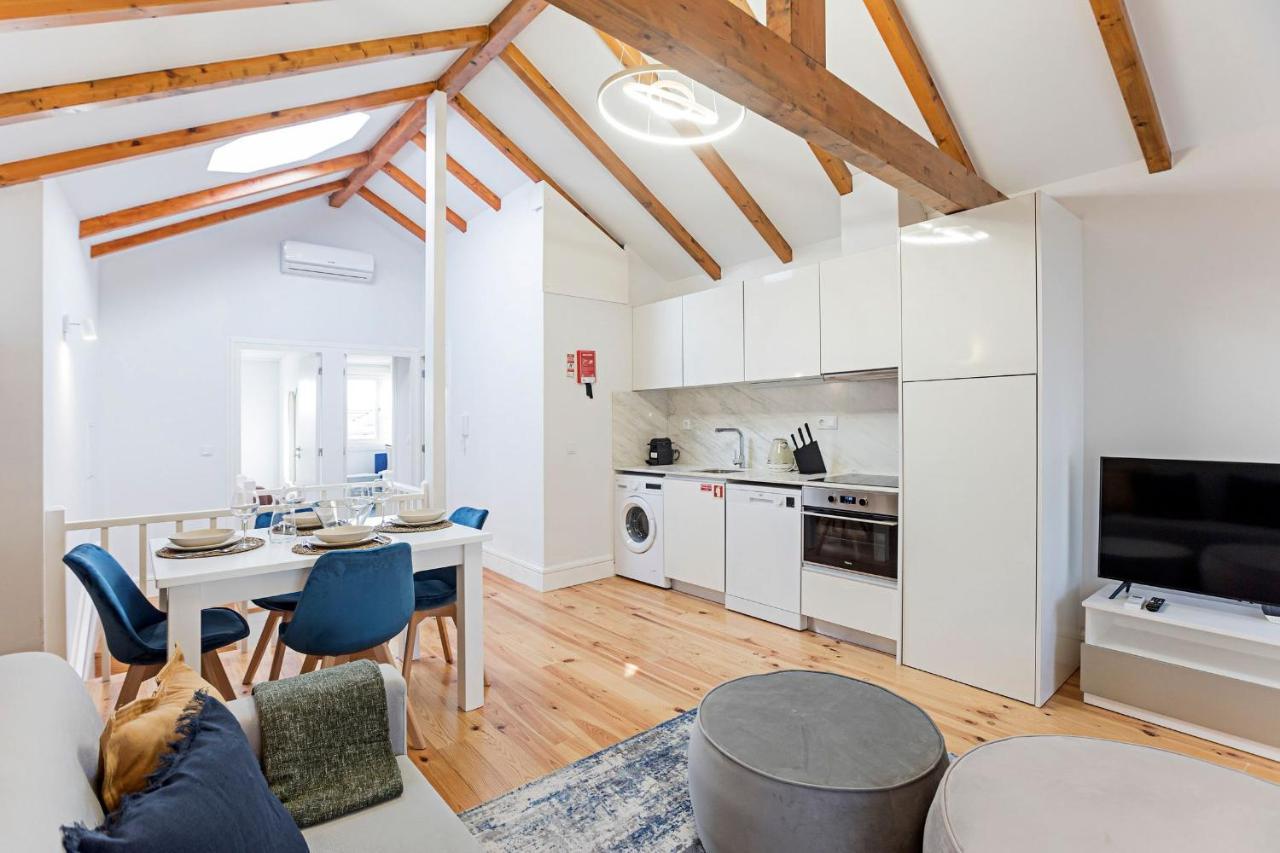 Modern Cativo Apartment By Lovelystay Porto Luaran gambar
