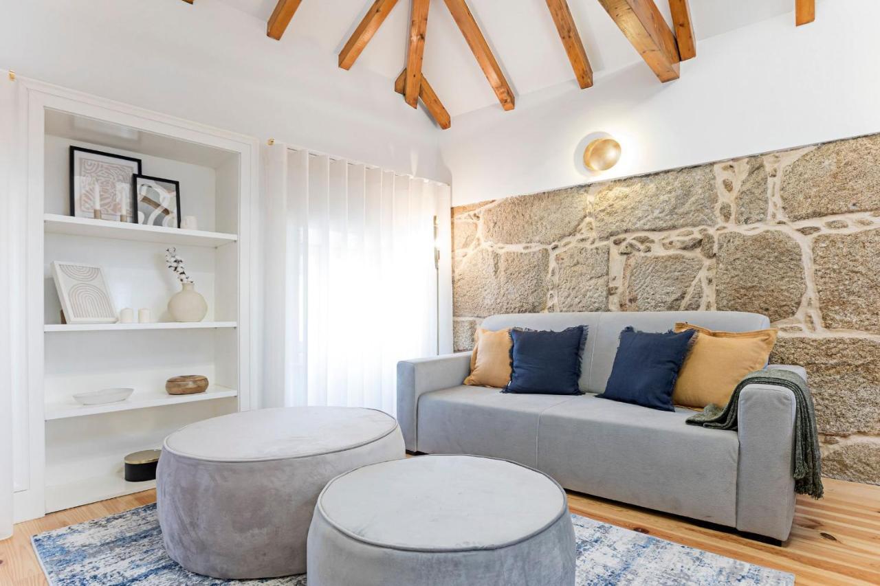 Modern Cativo Apartment By Lovelystay Porto Luaran gambar