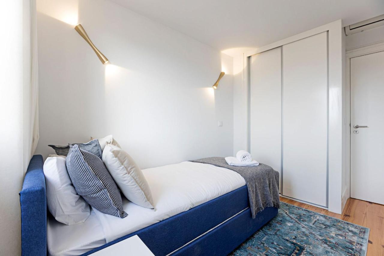 Modern Cativo Apartment By Lovelystay Porto Luaran gambar