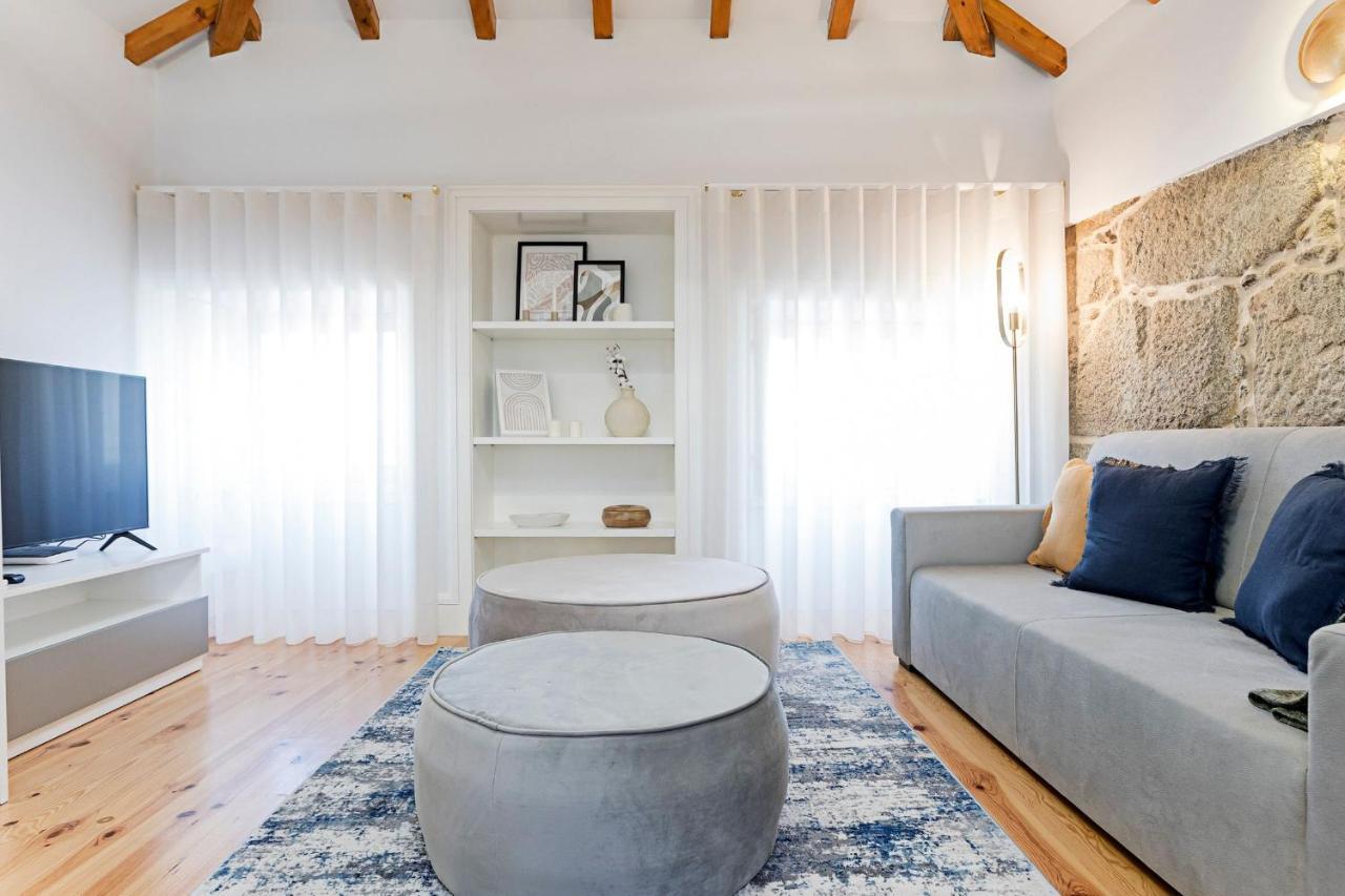 Modern Cativo Apartment By Lovelystay Porto Luaran gambar